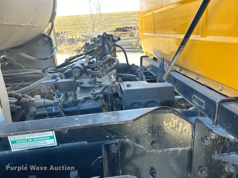 image for item EV9393 1998 Mack RD600  ready mix truck