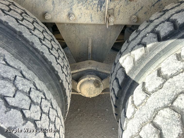 image for item EV9393 1998 Mack RD600  ready mix truck