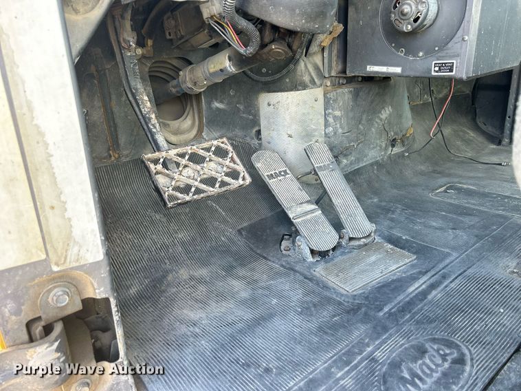 image for item EV9393 1998 Mack RD600  ready mix truck