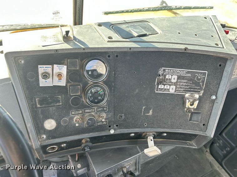 image for item EV9393 1998 Mack RD600  ready mix truck