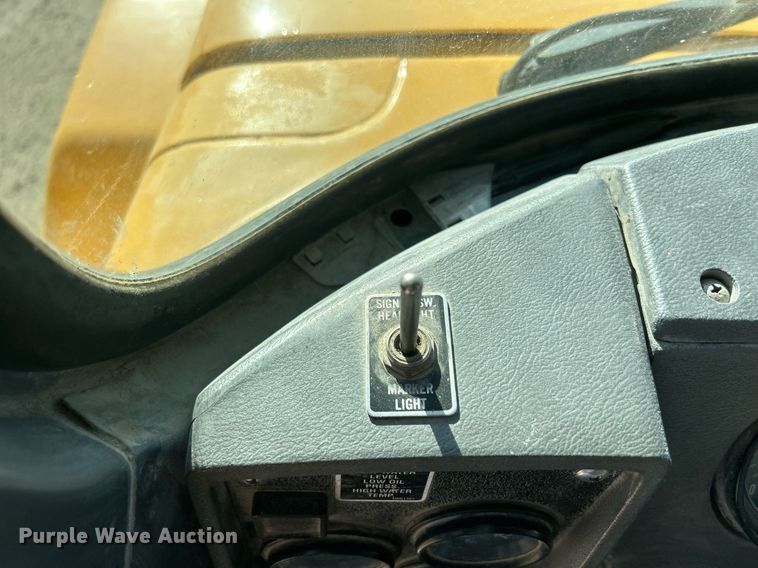 image for item EV9393 1998 Mack RD600  ready mix truck