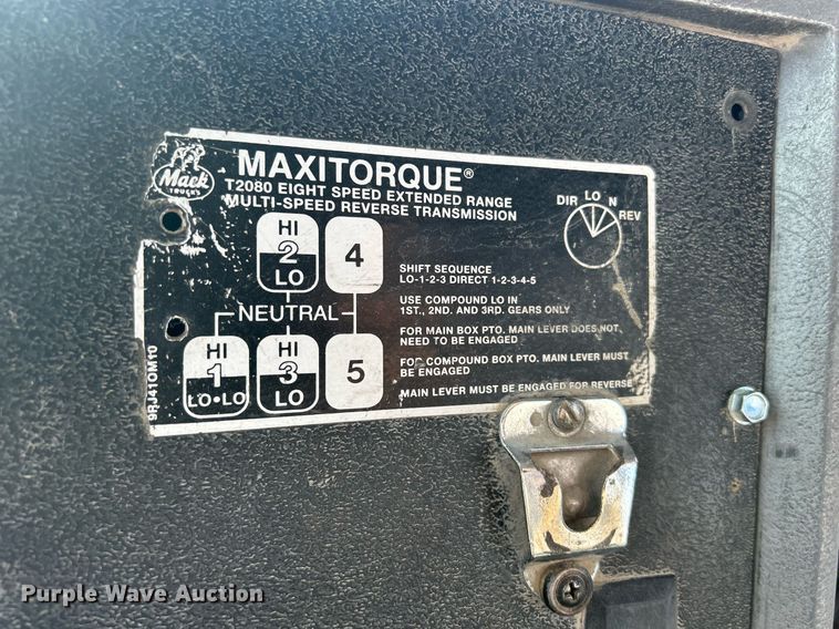 image for item EV9393 1998 Mack RD600  ready mix truck