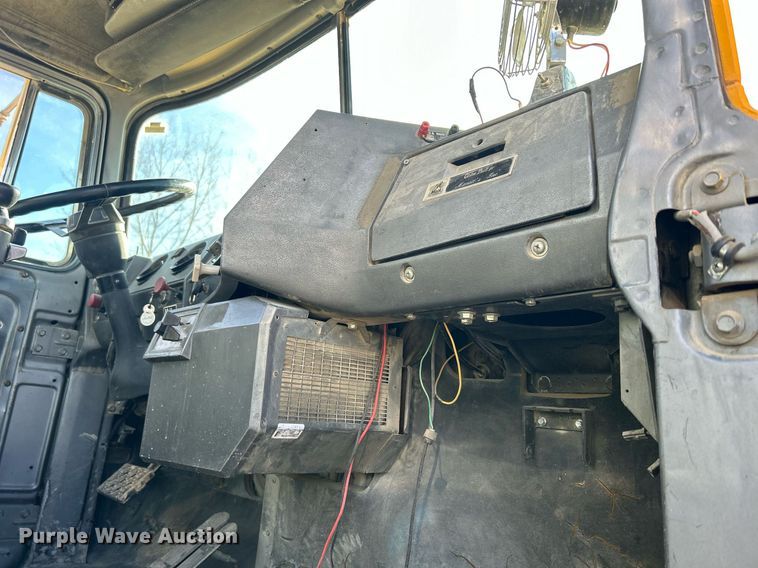 image for item EV9393 1998 Mack RD600  ready mix truck