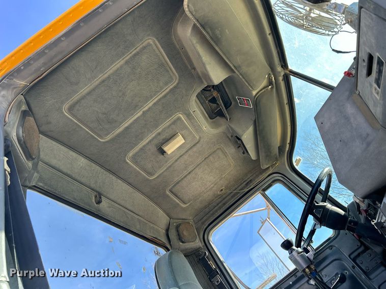 image for item EV9393 1998 Mack RD600  ready mix truck