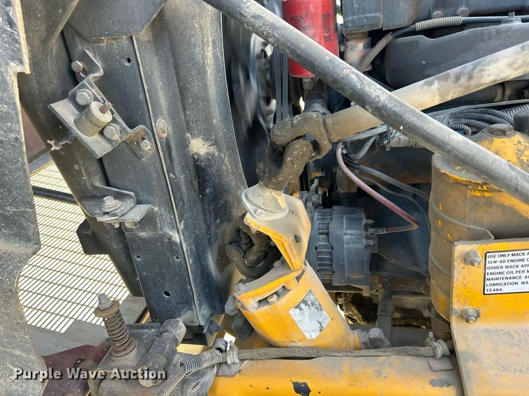 image for item EV9393 1998 Mack RD600  ready mix truck