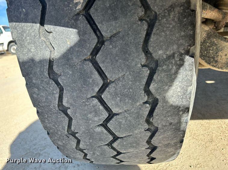 image for item EV9393 1998 Mack RD600  ready mix truck