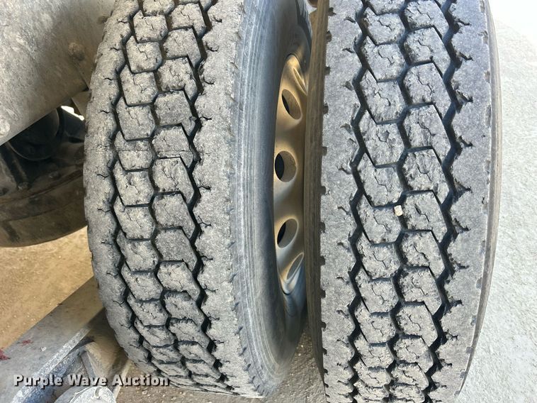 image for item EV9393 1998 Mack RD600  ready mix truck