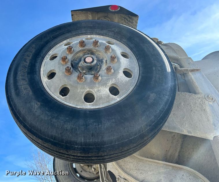 image for item EV9393 1998 Mack RD600  ready mix truck