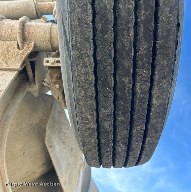 image for item EV9393 1998 Mack RD600  ready mix truck