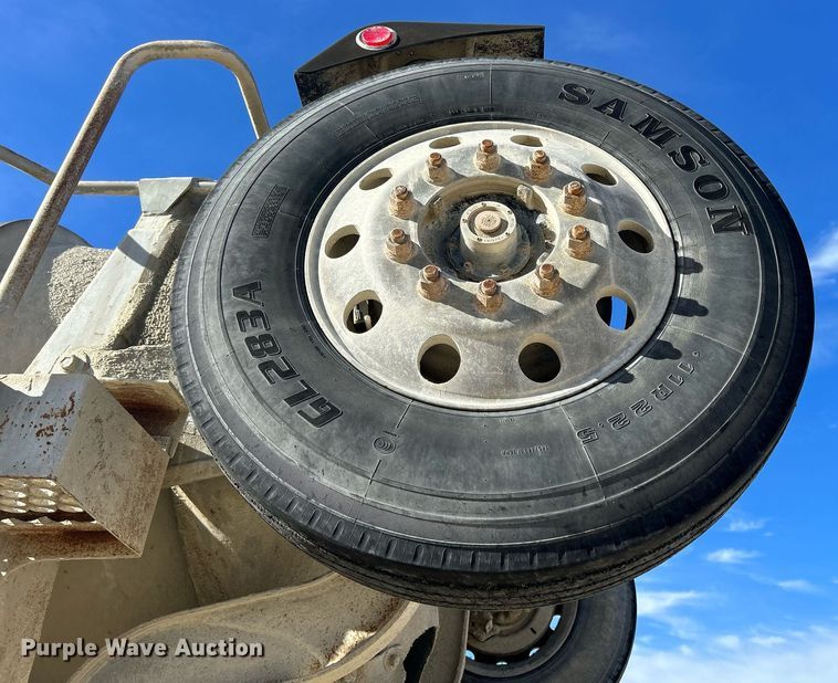 image for item EV9393 1998 Mack RD600  ready mix truck