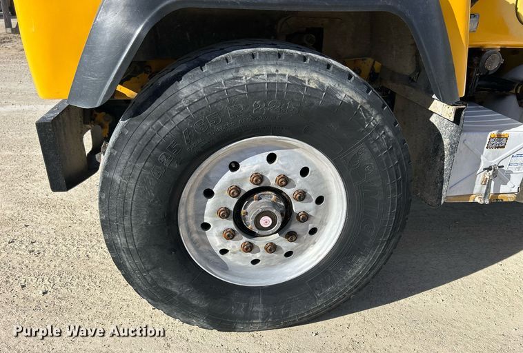 image for item EV9393 1998 Mack RD600  ready mix truck