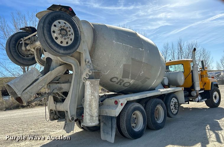 image for item EV9394 1998 Mack RD600  ready mix truck