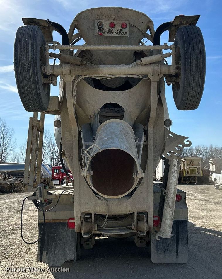 image for item EV9394 1998 Mack RD600  ready mix truck