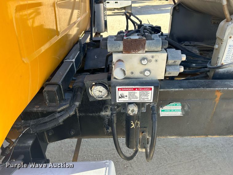 image for item EV9394 1998 Mack RD600  ready mix truck