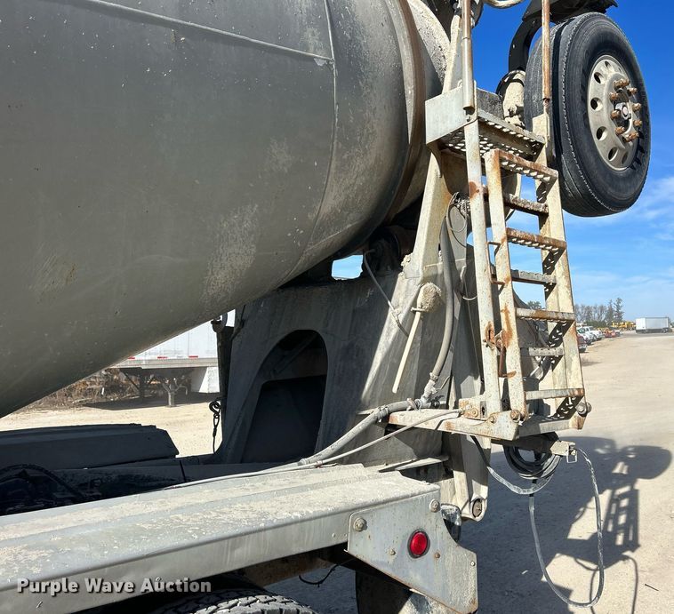 image for item EV9394 1998 Mack RD600  ready mix truck