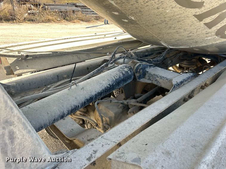 image for item EV9394 1998 Mack RD600  ready mix truck