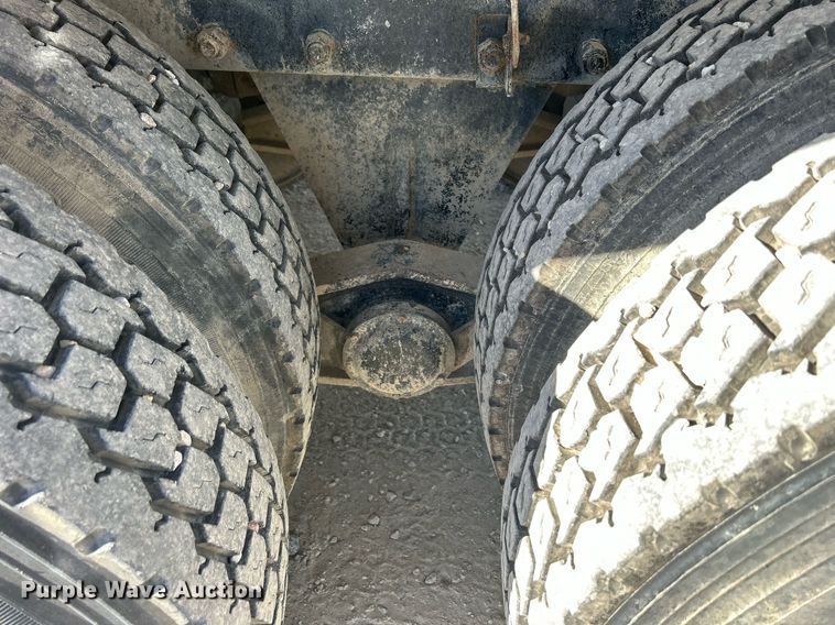 image for item EV9394 1998 Mack RD600  ready mix truck