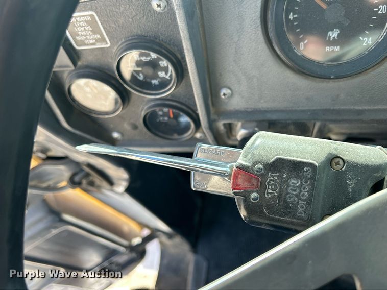 image for item EV9394 1998 Mack RD600  ready mix truck