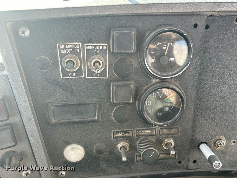 image for item EV9394 1998 Mack RD600  ready mix truck