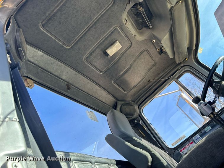 image for item EV9394 1998 Mack RD600  ready mix truck