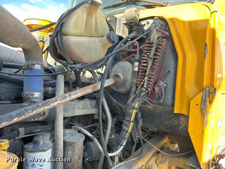 image for item EV9394 1998 Mack RD600  ready mix truck