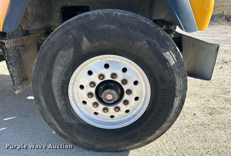 image for item EV9394 1998 Mack RD600  ready mix truck