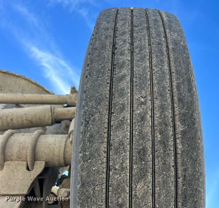 image for item EV9394 1998 Mack RD600  ready mix truck