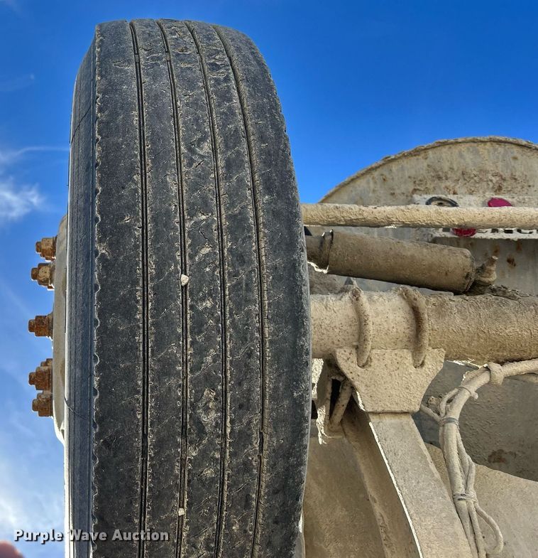 image for item EV9394 1998 Mack RD600  ready mix truck