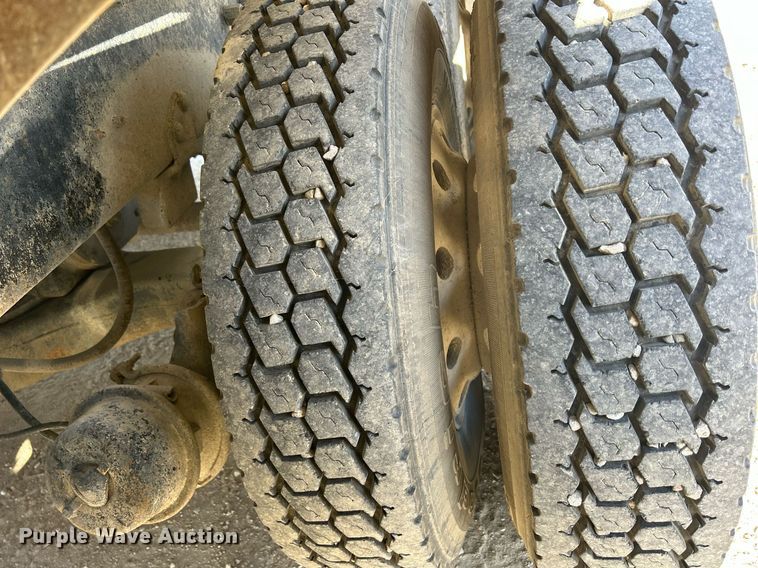 image for item EV9394 1998 Mack RD600  ready mix truck