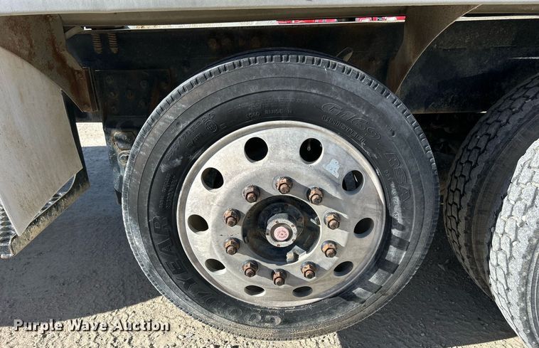 image for item EV9394 1998 Mack RD600  ready mix truck