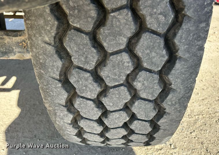 image for item EV9394 1998 Mack RD600  ready mix truck