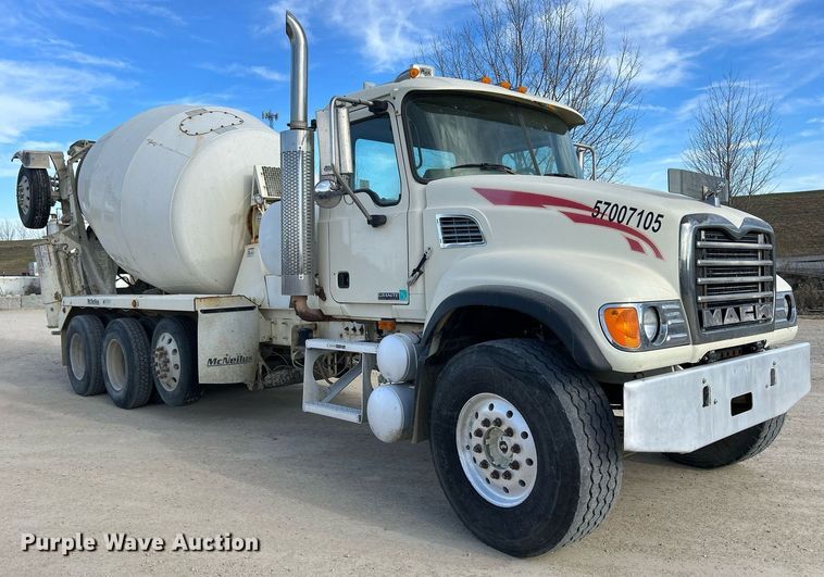 image for item EV9396 2007 Mack CV513  ready mix truck