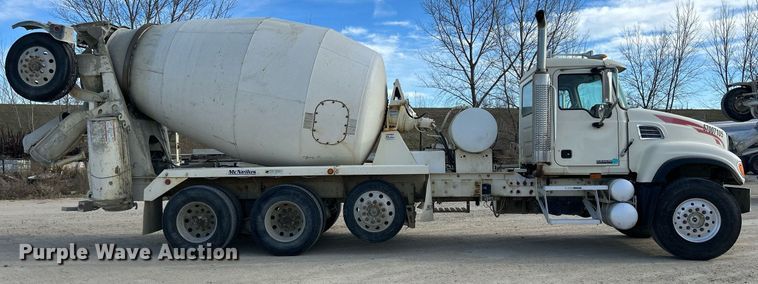 image for item EV9396 2007 Mack CV513  ready mix truck