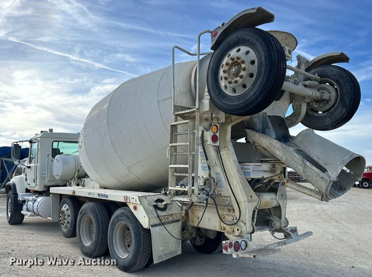 image for item EV9396 2007 Mack CV513  ready mix truck