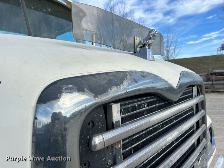 image for item EV9396 2007 Mack CV513  ready mix truck