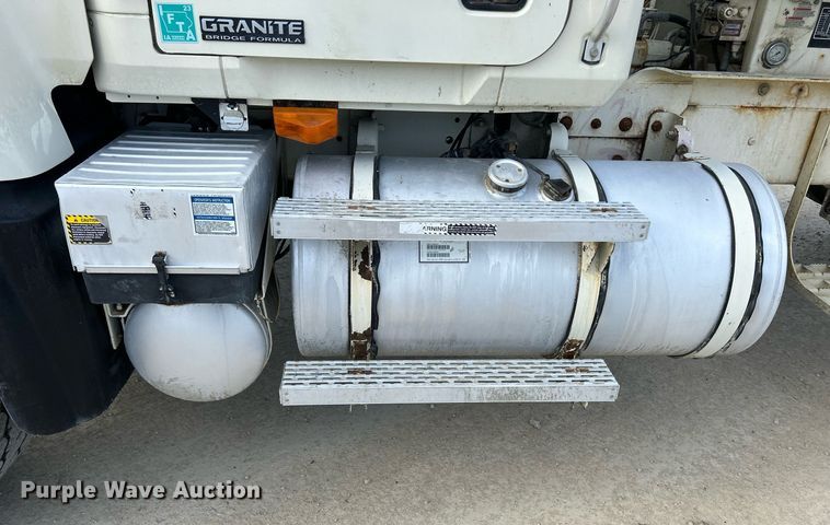 image for item EV9396 2007 Mack CV513  ready mix truck