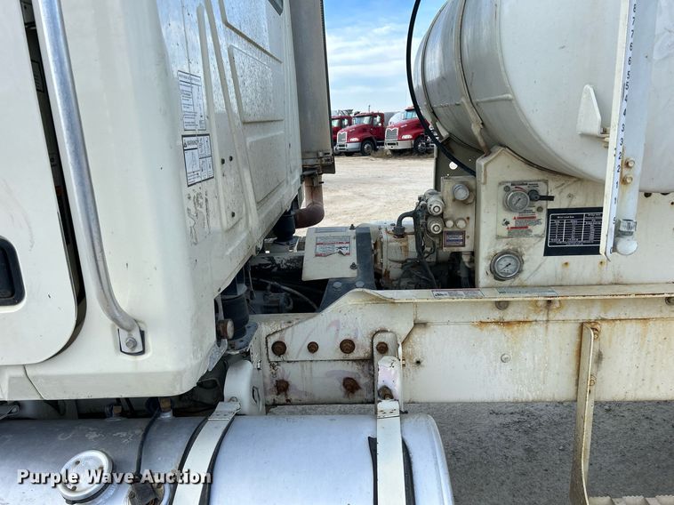 image for item EV9396 2007 Mack CV513  ready mix truck