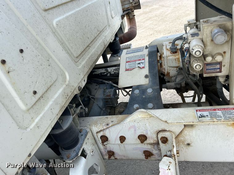 image for item EV9396 2007 Mack CV513  ready mix truck