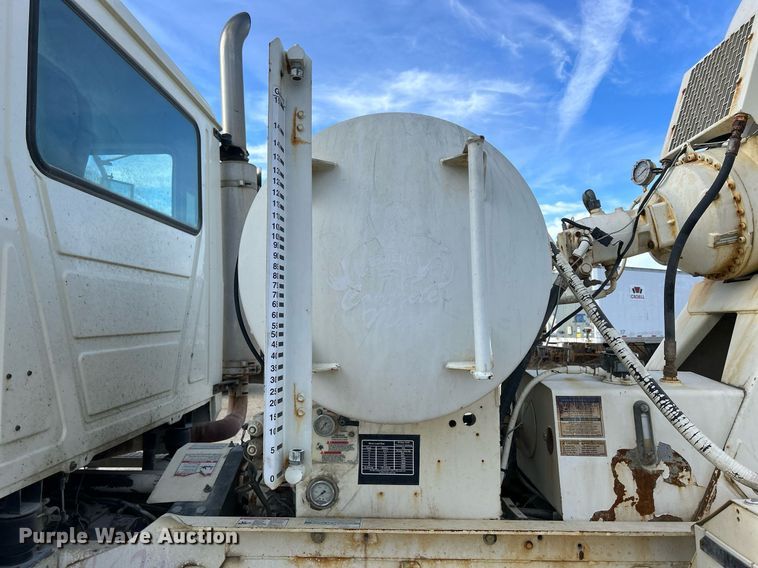 image for item EV9396 2007 Mack CV513  ready mix truck