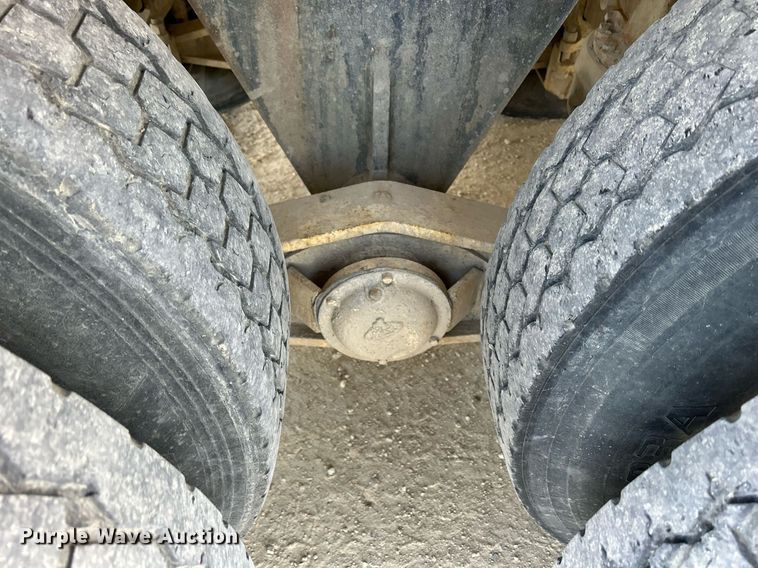 image for item EV9396 2007 Mack CV513  ready mix truck