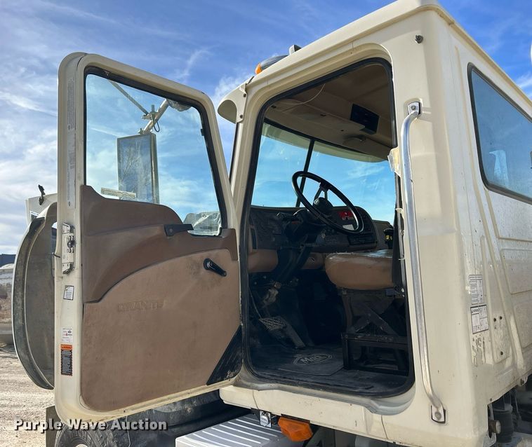 image for item EV9396 2007 Mack CV513  ready mix truck