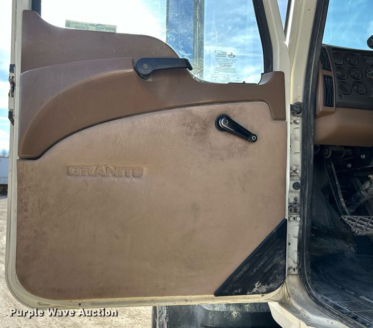 image for item EV9396 2007 Mack CV513  ready mix truck