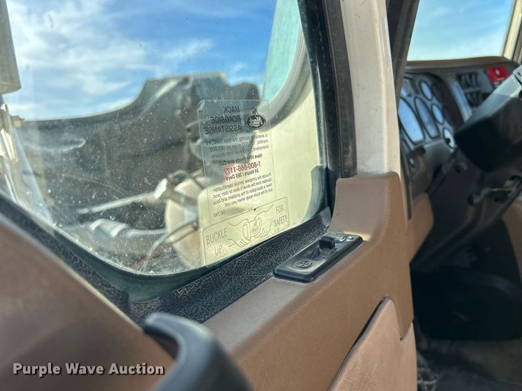 image for item EV9396 2007 Mack CV513  ready mix truck