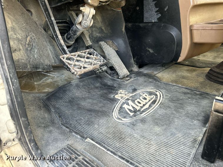 image for item EV9396 2007 Mack CV513  ready mix truck