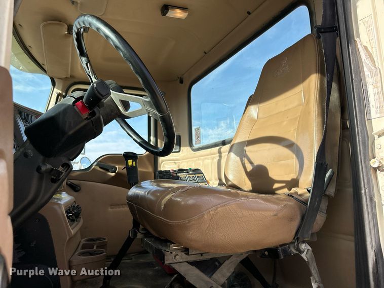 image for item EV9396 2007 Mack CV513  ready mix truck