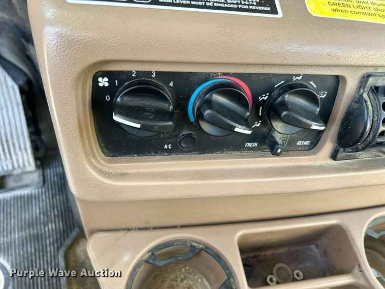 image for item EV9396 2007 Mack CV513  ready mix truck