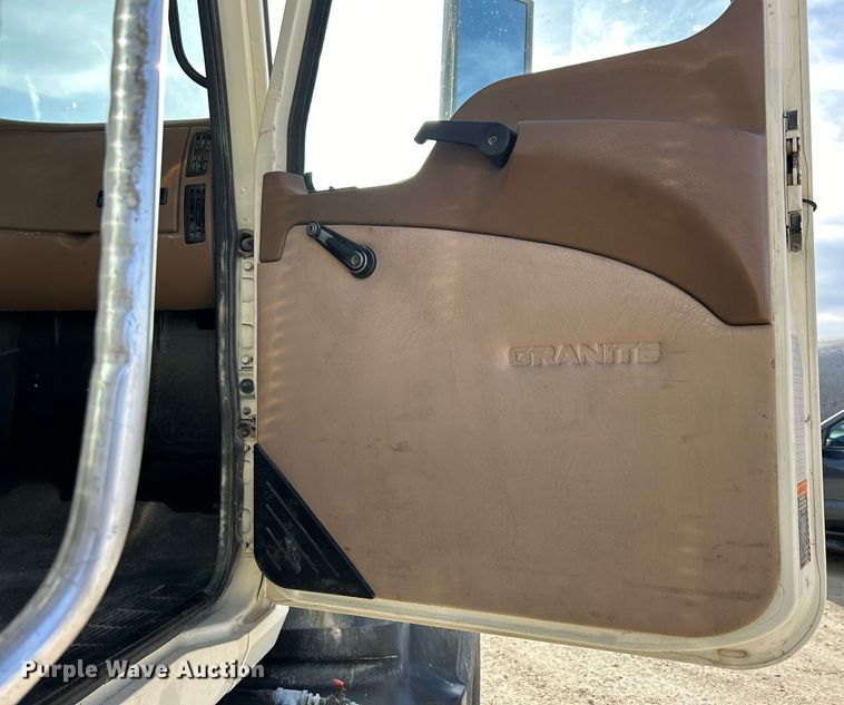 image for item EV9396 2007 Mack CV513  ready mix truck