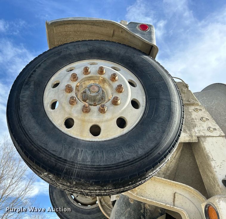 image for item EV9396 2007 Mack CV513  ready mix truck
