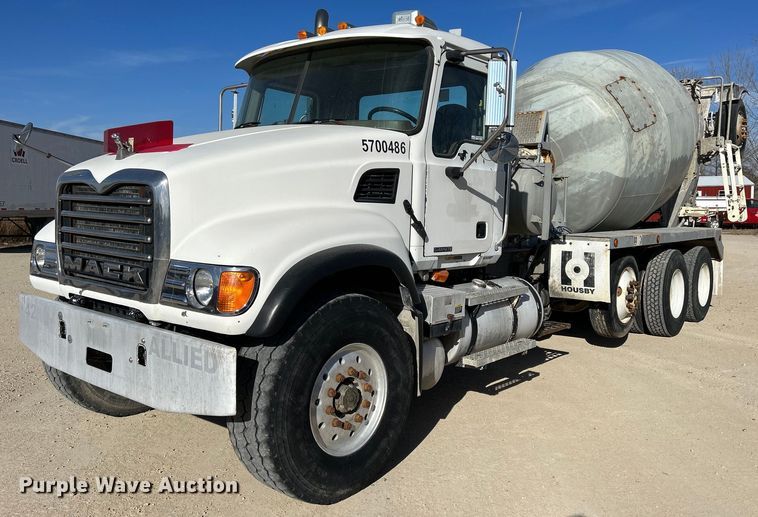 image for item EV9397 2004 Mack CV513  ready mix truck