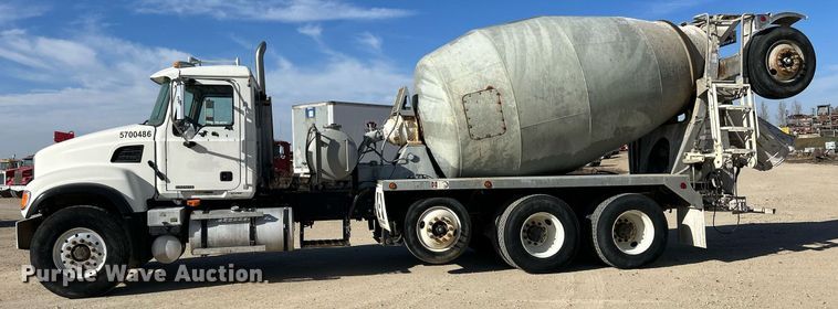 image for item EV9397 2004 Mack CV513  ready mix truck